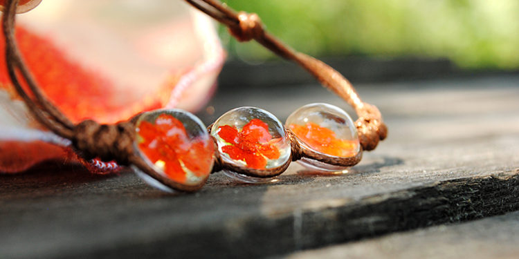 How to Make Resin Jewelry and Find the Best Jewelry Resin