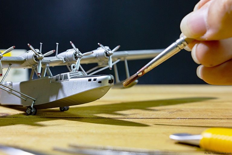 Best Miniature Primer The Best Model Primer for Painting Miniatures