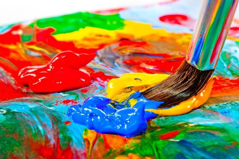 What Is Acrylic Paint? Types of Acrylic Paint and How to Use Them