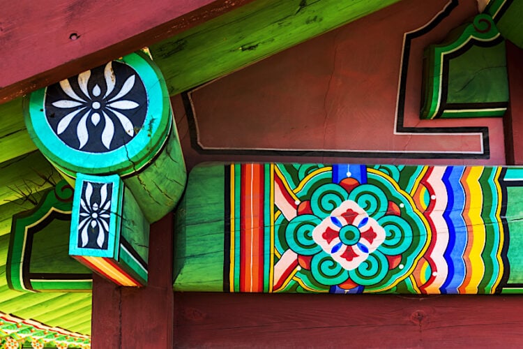 Can You Use Oil Paint on Wood? How to Use OilBased Paint on Wood